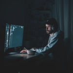 Как добровольные переработки влияют на креативность сотрудников — исследование 2308-anons