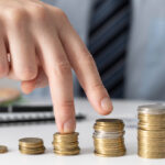 Зачем инвестировать в обучение персонала? https://ru.freepik.com/free-photo/front-view-graph-made-out-coins_11621130.htm#fromView=search&page=1&position=25&uuid=1087ec59-38e8-467f-a792-a32dd7fe7723