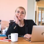 Как сделать overqualified-кандидата ценным сотрудником https://unsplash.com/photos/woman-in-black-long-sleeve-shirt-using-macbook-LDcC7aCWVlo?utm_content=creditShareLink&utm_medium=referral&utm_source=unsplash